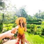 woman-at-tegalalang-rice-terrace-in-bali-2023-11-27-05-05-13-utc