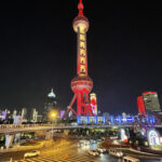 Shanghai_Oriental_Pearl_Tower_at_night_during_Golden_Week_of_National_Day